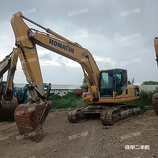 KOMATSU PC200LC-8M0 — из Китая