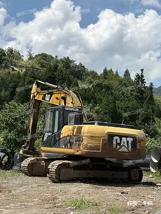 CATERPILLAR 320D — из Китая