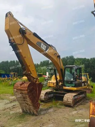 CATERPILLAR 320D — из Китая