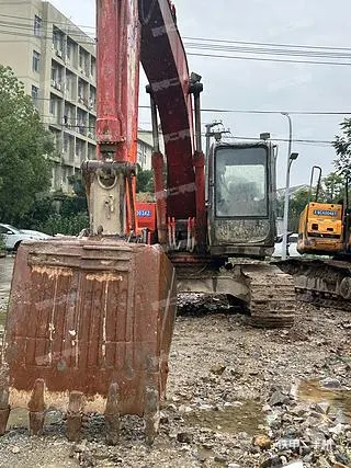 HITACHI EX200-5Z — из Китая