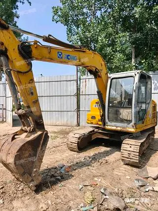 XCMG XE80 — из Китая