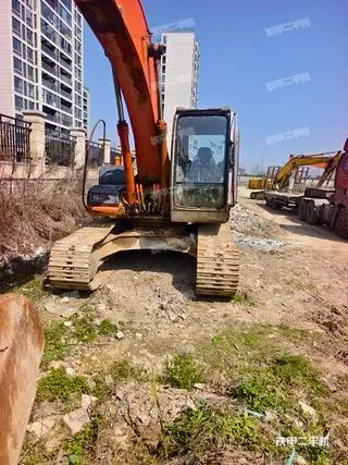 HITACHI ZX200-6 — из Китая