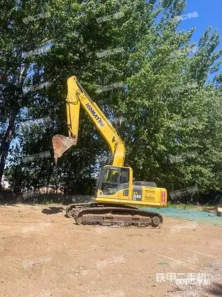 KOMATSU PC240LC-8M0 — из Китая
