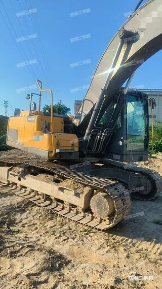 VOLVO EC220D — из Китая под ключ