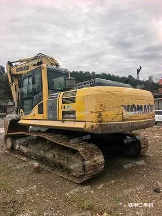 Komatsu PC240LC-8M0 — из Китая