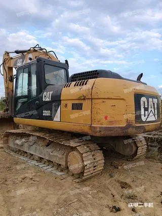 CATERPILLAR 320D2 — из Китая под ключ