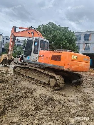 HITACHI ZX240 — из Китая под ключ