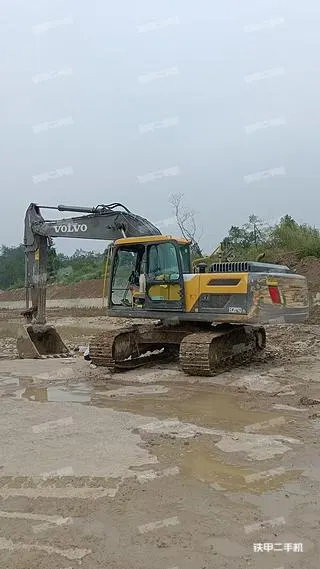 Volvo EC200 D — из Китая