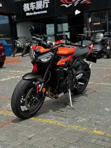 TRIUMPH STREET TRIPLE 765 — 9 782 км, Китай — под ключ — фото 1