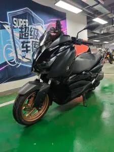 YAMAHA XMAX 300 — из Китая