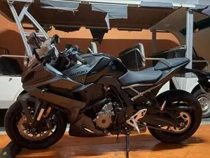 SUZUKI GSX-8R — из Китая под ключ