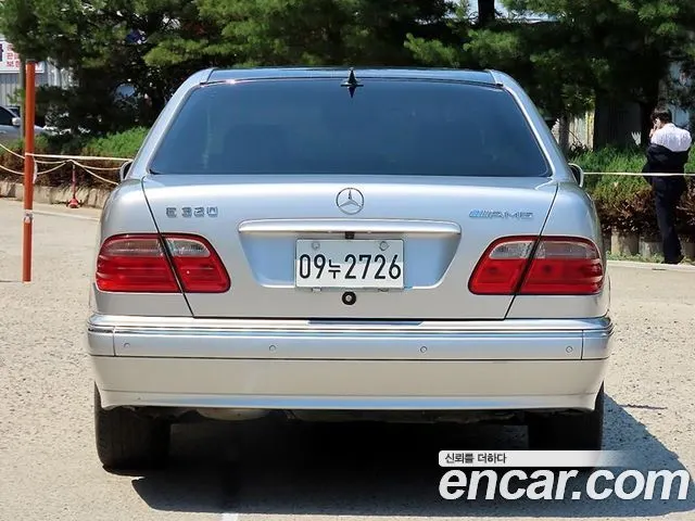 MERCEDES-BENZ E-CLASS W210 2001 — 69 409 км, серебристый, Корея — под ключ — фото 4