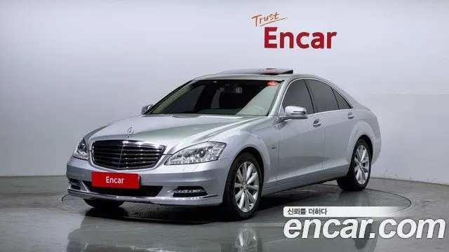 MERCEDES-BENZ S-CLASS W221 2012