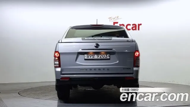 KGM KORANDO SPORTS 2016 — 28 727 км, серебристый, Корея — под ключ — фото 4