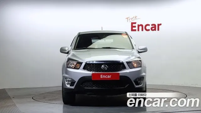 KGM KORANDO SPORTS 2016 — 28 727 км, серебристый, Корея — под ключ — фото 3