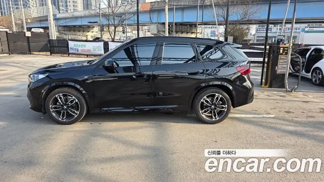 BMW X1 2023 — 31 000 км, чёрный, Корея — под ключ — фото 12