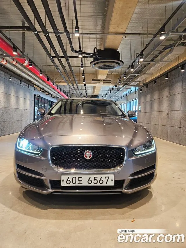 JAGUAR XE 2016