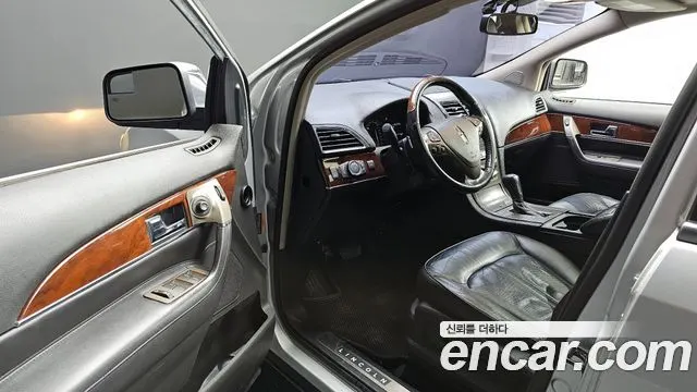 LINCOLN MKX 2013 — 196 179 км, серебристый, Корея — под ключ — фото 9