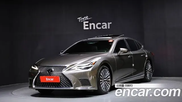 LEXUS LS500H — из Кореи под ключ