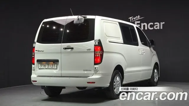 HYUNDAI GRAND STAREX 2019 — 160 025 км, белый, Корея — под ключ — фото 2