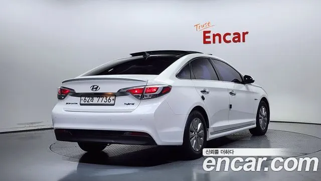 HYUNDAI SONATA HYBRID 2015 — 80 009 км, белый, Корея — под ключ — фото 2