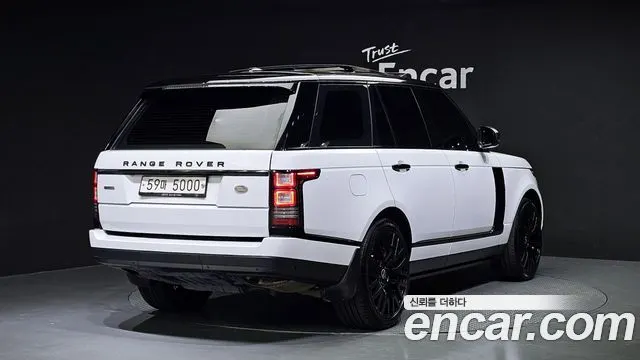LAND ROVER RANGE ROVER (4 ПОК.) 2015 — 163 800 км, белый, Корея — под ключ — фото 2