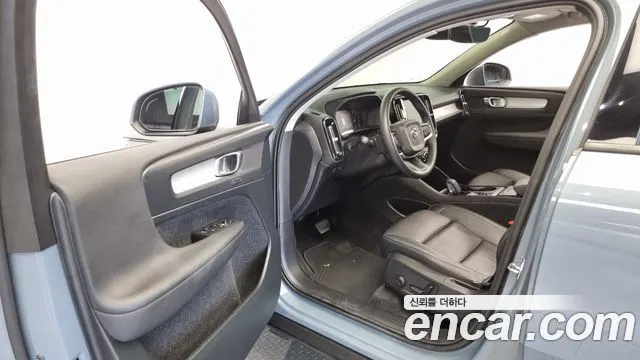 VOLVO XC40 2021 — 53 191 км, светло-серебристый, Корея — под ключ — фото 11
