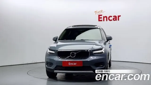 VOLVO XC40 2021 — 53 191 км, светло-серебристый, Корея — под ключ — фото 3