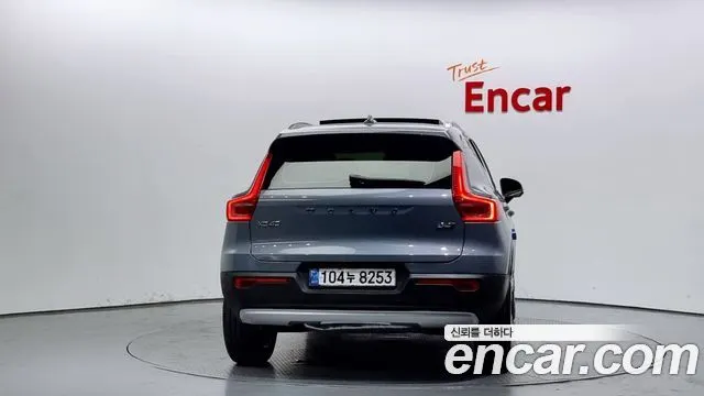 VOLVO XC40 2021 — 53 191 км, светло-серебристый, Корея — под ключ — фото 4