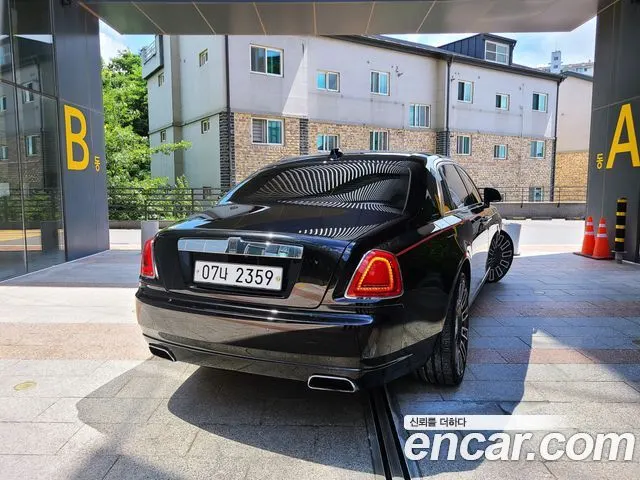 ROLLS-ROYCE GHOST 2018 — 91 564 км, чёрный, Корея — под ключ — фото 3