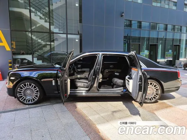 ROLLS-ROYCE GHOST 2018 — 91 564 км, чёрный, Корея — под ключ — фото 4