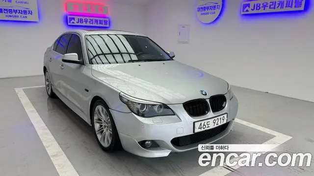 BMW 5 SERIES 2010 — 165 055 км, серебристый, Корея — под ключ — фото 2