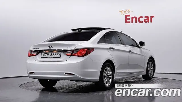 HYUNDAI SONATA 2012 — 96 015 км, белый, Корея — под ключ — фото 2