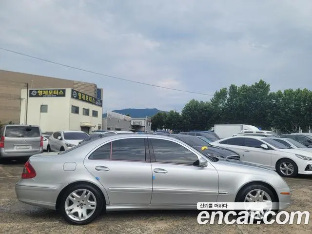 MERCEDES-BENZ E-CLASS W211 2008 — 194 320 км, серебристый, Корея — под ключ — фото 4