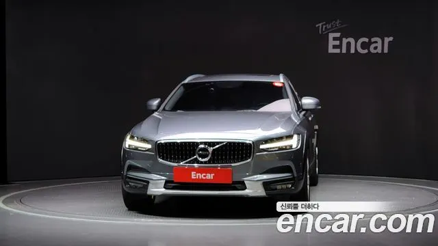 VOLVO V90 CROSS COUNTRY 2018 — 134 782 км, серый, Корея — под ключ — фото 3
