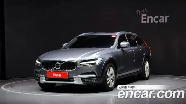 VOLVO V90 CROSS COUNTRY 2018 — 134 782 км, серый, Корея — под ключ — фото 1