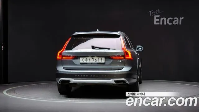 VOLVO V90 CROSS COUNTRY 2018 — 134 782 км, серый, Корея — под ключ — фото 4