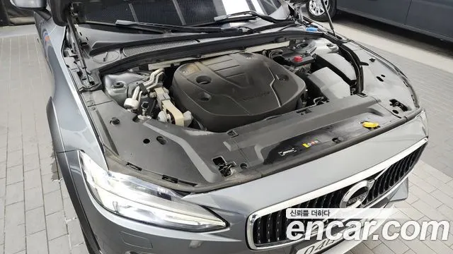 VOLVO V90 CROSS COUNTRY 2018 — 134 782 км, серый, Корея — под ключ — фото 6