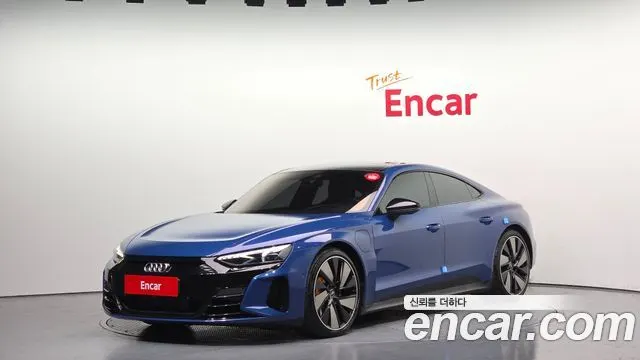 AUDI E-TRON 2022