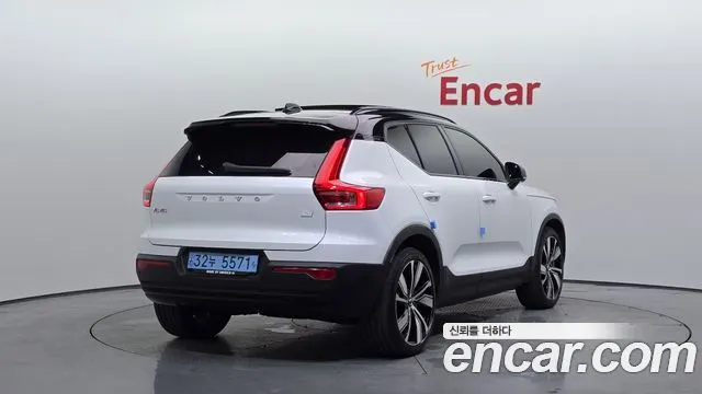 VOLVO XC40 RECHARGE 2022 — 93 160 км, белый, Корея — под ключ — фото 2