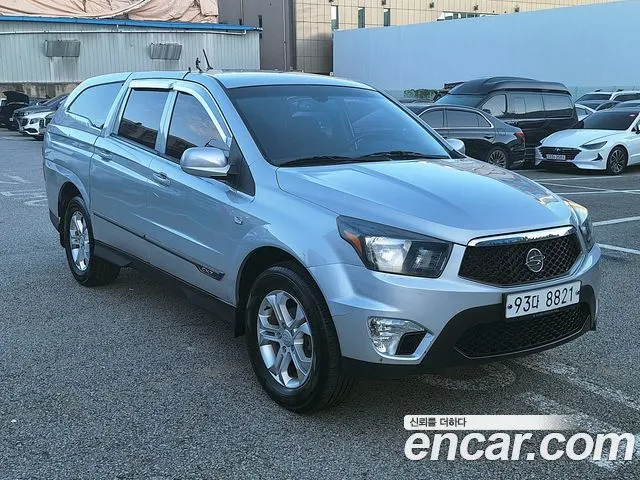 KGM KORANDO SPORTS 2013 — 164 000 км, серебристо-серый, Корея — под ключ — фото 3