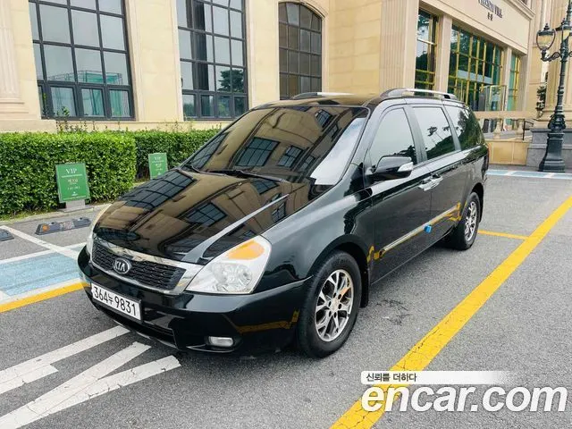 KIA CARNIVAL R 2013