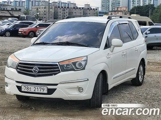 KGM KORANDO TURISMO 2014 — 192 000 км, белый, Корея — под ключ — фото 12