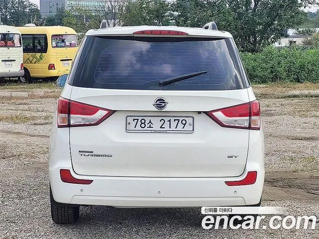 KGM KORANDO TURISMO 2014 — 192 000 км, белый, Корея — под ключ — фото 5