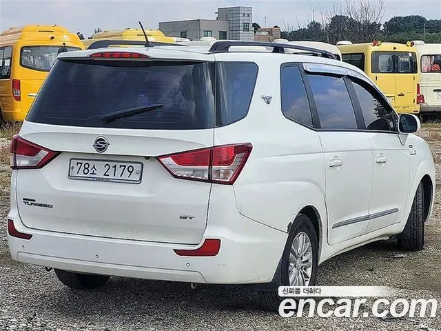 KGM KORANDO TURISMO 2014 — 192 000 км, белый, Корея — под ключ — фото 6