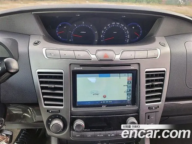 KGM KORANDO TURISMO 2014 — 192 000 км, белый, Корея — под ключ — фото 8