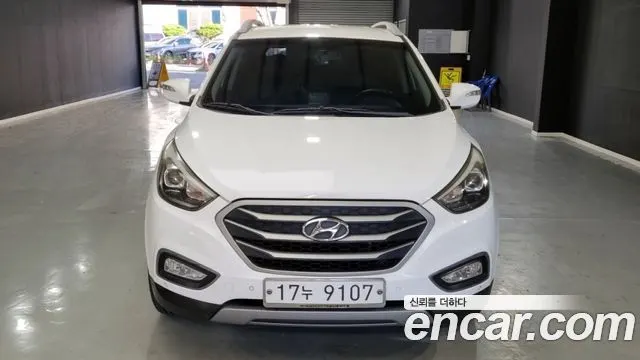 HYUNDAI TUCSON 2014 — 157 091 км, белый, Корея — под ключ — фото 3