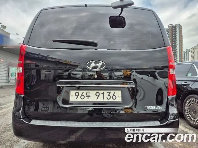 HYUNDAI GRAND STAREX 2017 — 140 000 км, чёрный, Корея — под ключ — фото 3