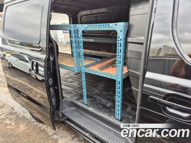 HYUNDAI GRAND STAREX 2017 — 140 000 км, чёрный, Корея — под ключ — фото 7