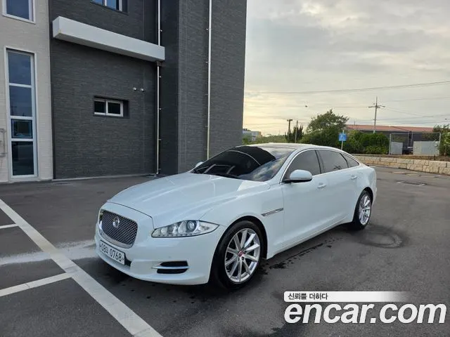 JAGUAR XJ 2015